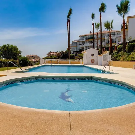 Inviting Holiday In With Swimming Pool Casa vacanze