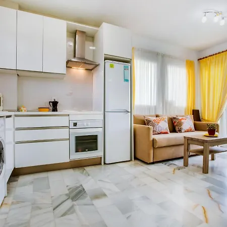 Inviting Holiday In With Swimming Pool * Mijas