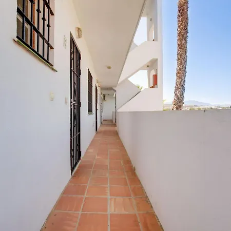Inviting Holiday In With Swimming Pool * Mijas