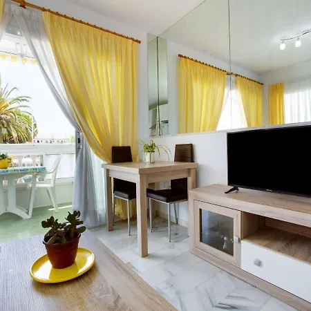Inviting Holiday In With Swimming Pool Mijas