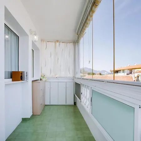 Inviting Holiday In With Swimming Pool Casa vacanze *